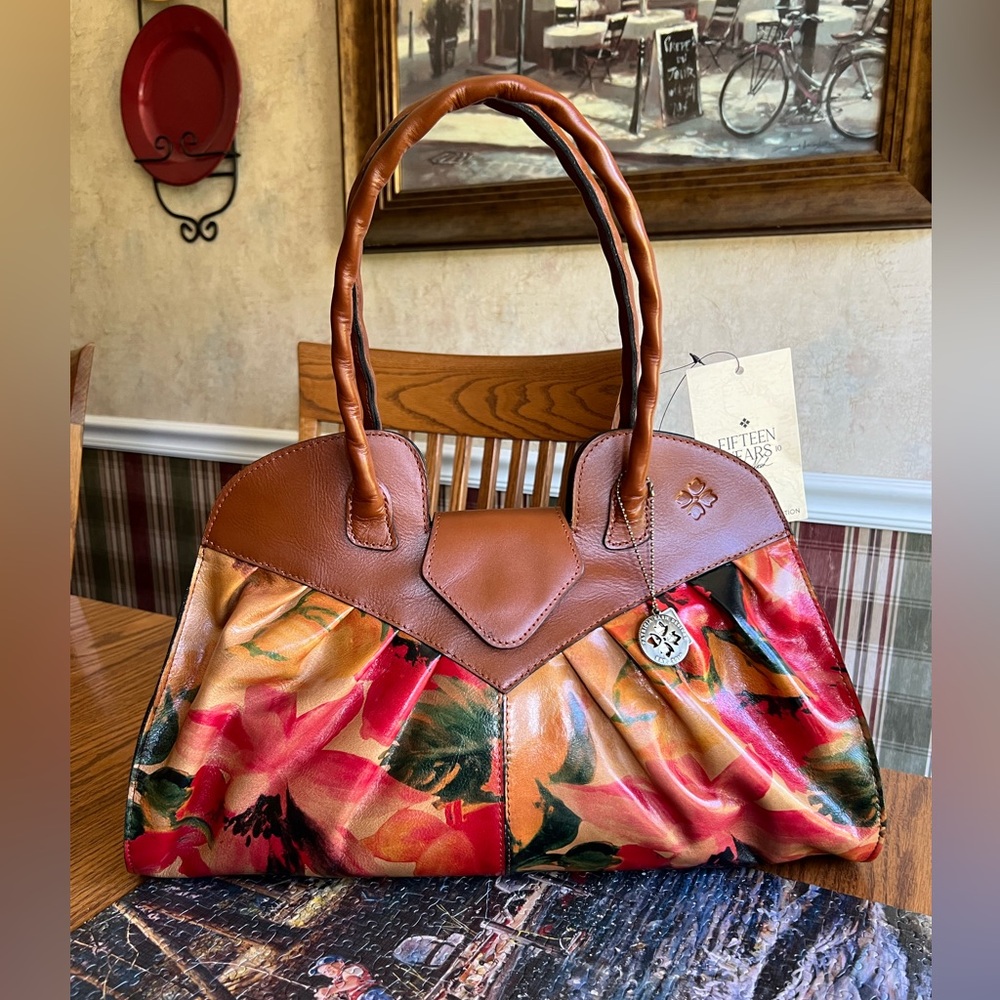 NWT Patricia Nash 15 Year Anniversary Spring Floral Lione leather shoulder bag
